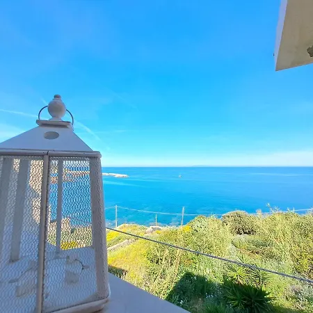 La Casa Sulla Scogliera 아파트 카스텔사르도