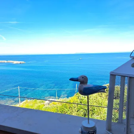 La Casa Sulla Scogliera